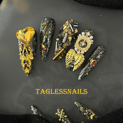 LUXURIOUS GOTHIC BLACK AND GOLD NAILS -TAGLESSNAILS
