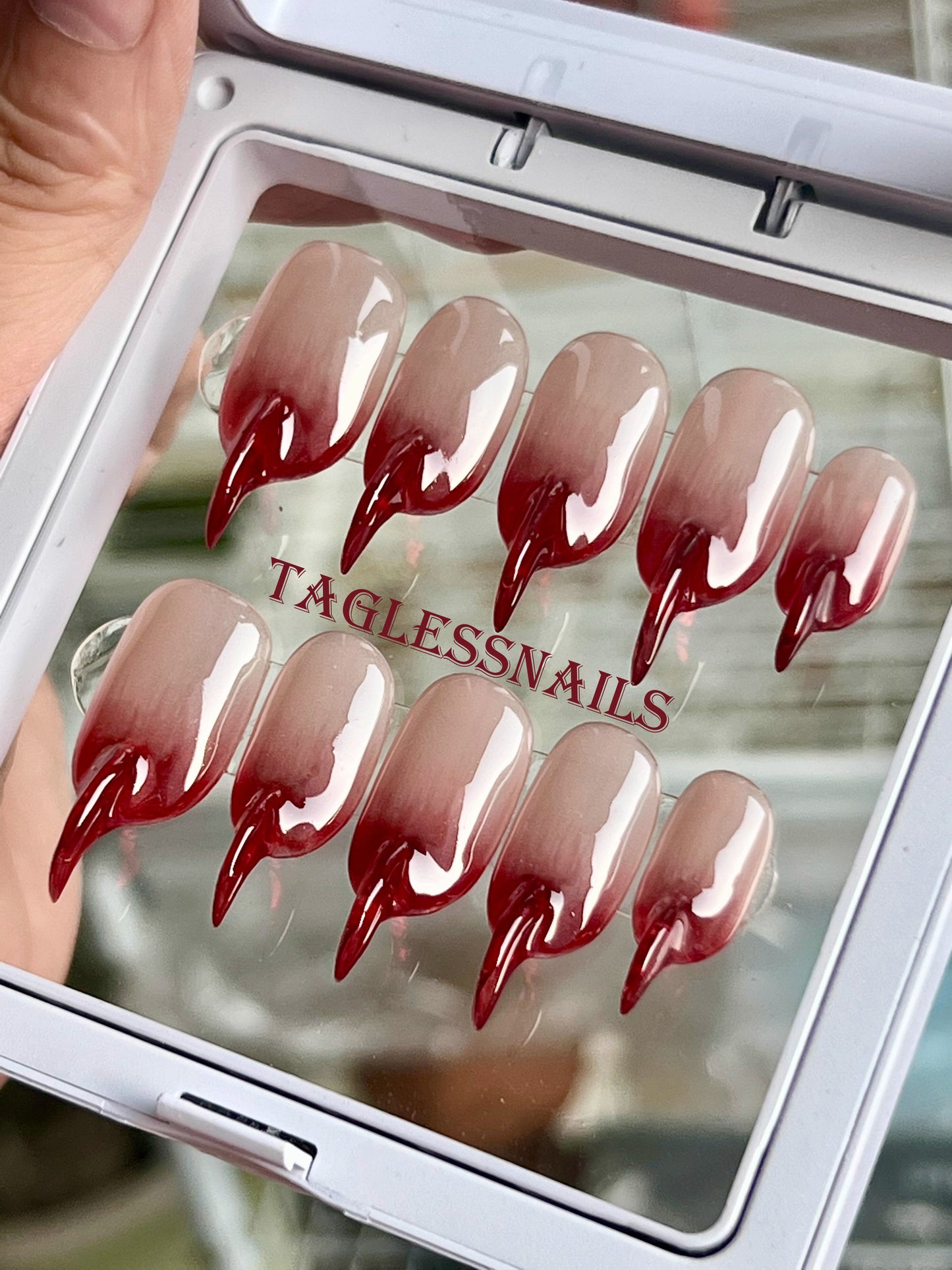 Drunk Red Wine Cat Claws | Nude & Red Wine | Press On Nails